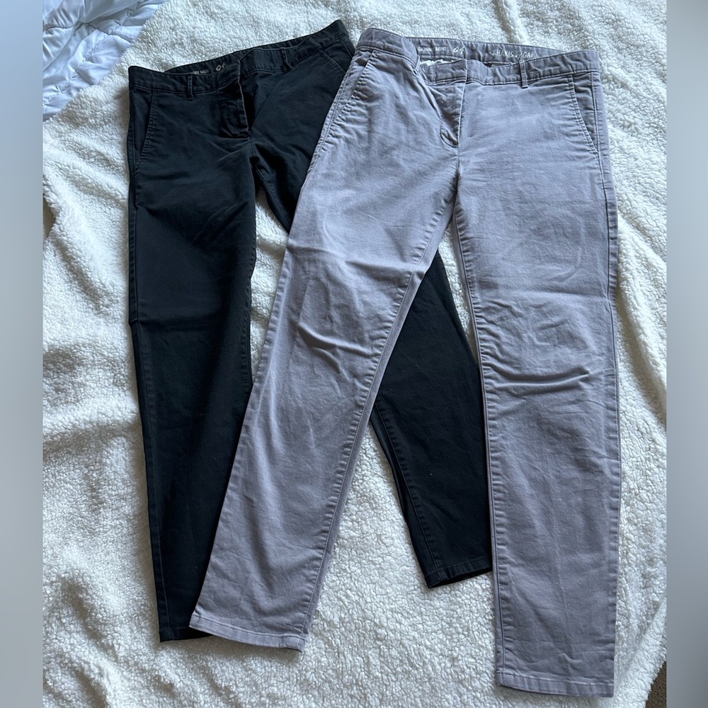 GAP Slim Pull-On Skinny Pants in Black